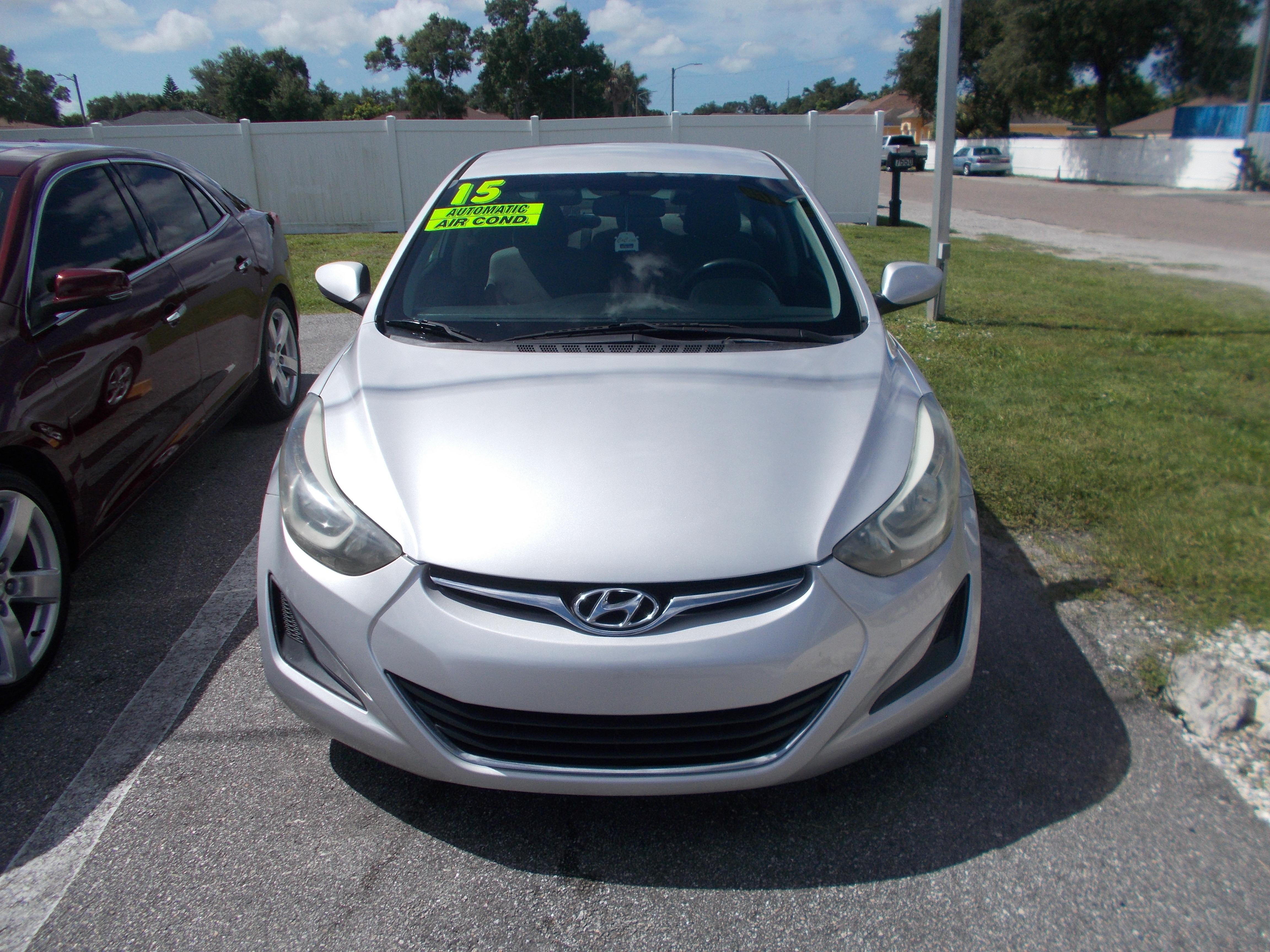 2015 Hyundai Elantra SE
