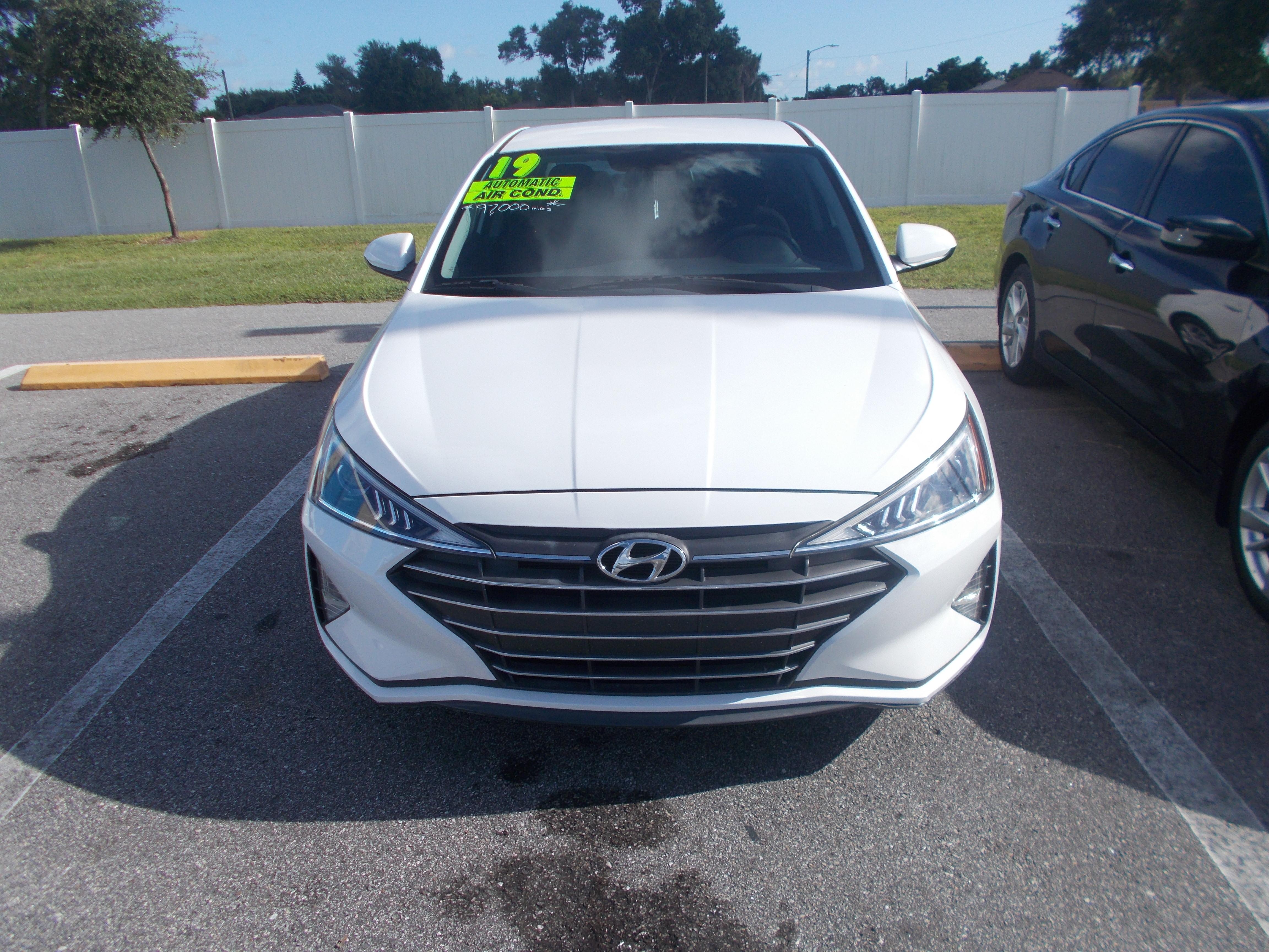 2019 Hyundai Elantra SE